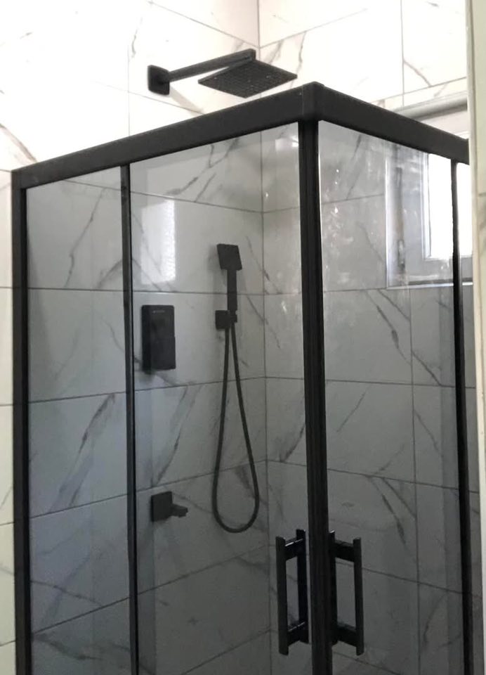 İzmir duşakabin ve duş alanı uygulaması